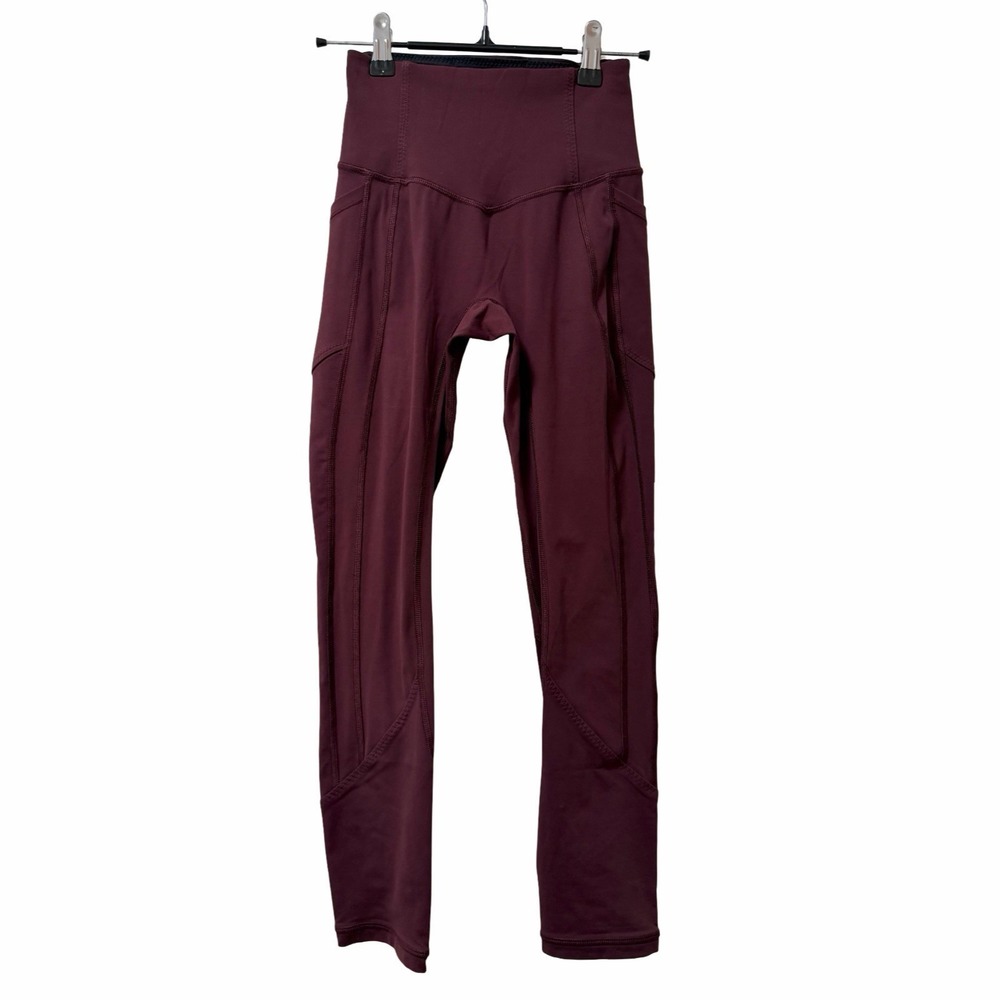 Lululemon Womens Cropped 24" Capri Leggings Size‎ 2 Garnet Athletic Gym Yoga